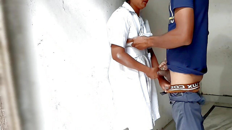 Fuckkkker: Indická sestřička má sex