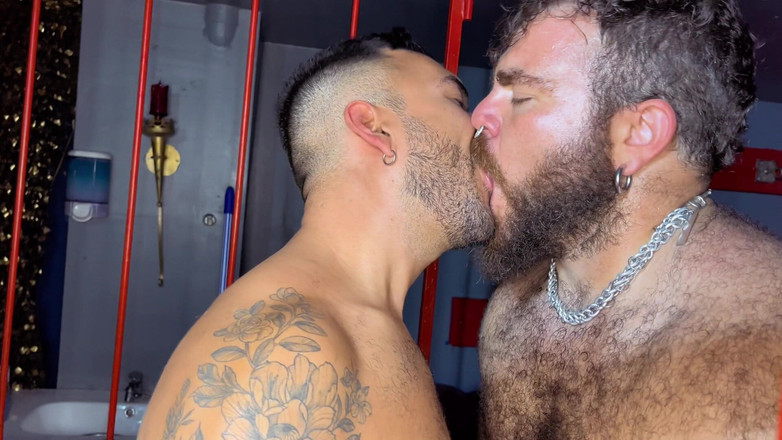 ScruffyStocky: 生カワウソ支配イラマチオ、スリングファック、生ハメレッキング