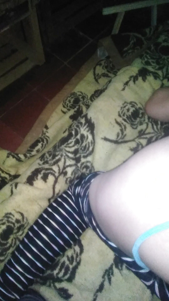 Fitcure1: POV Przeniosłem jej stringi na bok i włożyłem w nią...