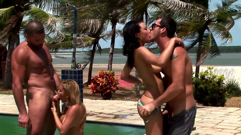 Radical Interracial: Horny orgy in the sun