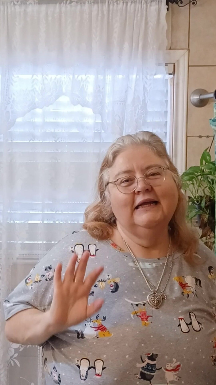 BBW nurse Vicki adventures with friends: Tvätta mina vita farmor trosor för klient!