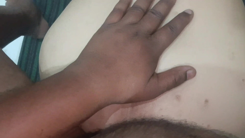 Rocky_Ankita: New Delhi Office Secretary Sex with Boss in Flat