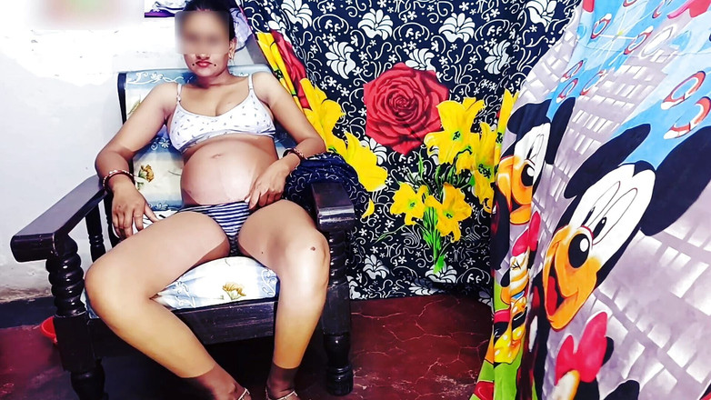 Rakul008: Strakke kut Indische zwangere milf in hete bikini zuigen en...