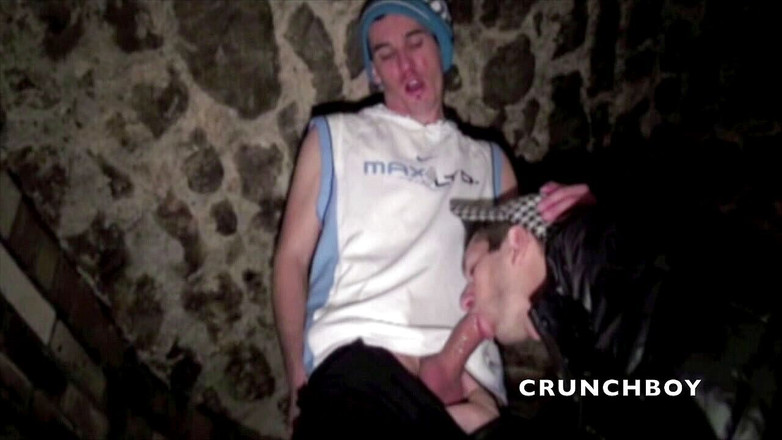 Sneaker gay: Slut submissed by badboy with sport clothes