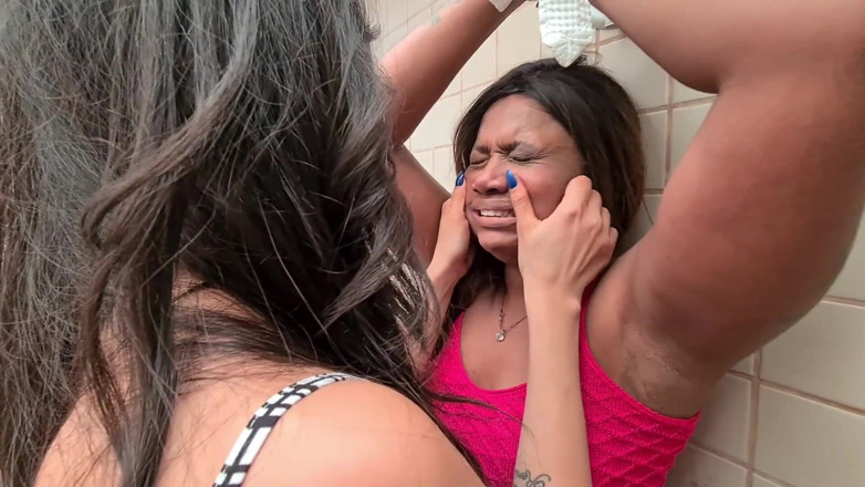 FetishKing: Extreme Face Destroy - Domina Anita and Slave Veronica