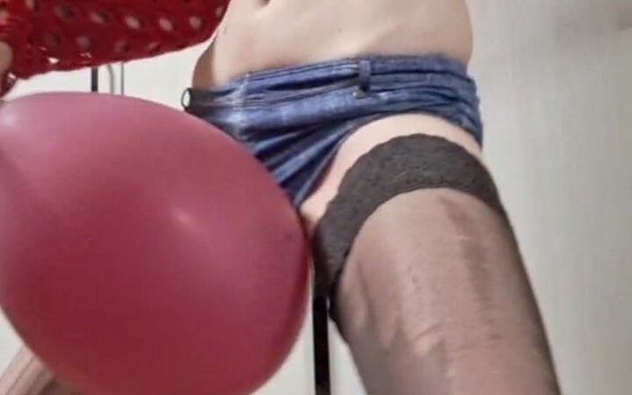 ElzaKom: Hot Ballons Mistress Elza Kom's