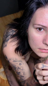 Goth Girl Gives Passionate Blowjob