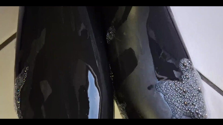 Dreamofevolution: Dreamofevolutionvip - Blumen sind blau, Rosen sind rot und Jägerstiefel sind...