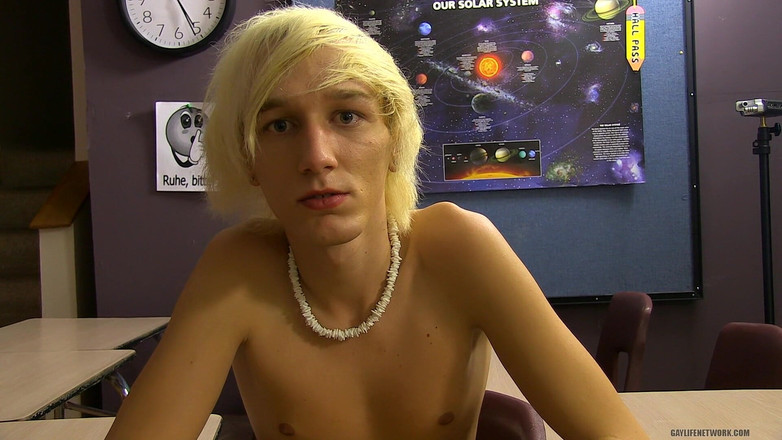 Teach Twinks: Ryan etrafa atilmek istiyor