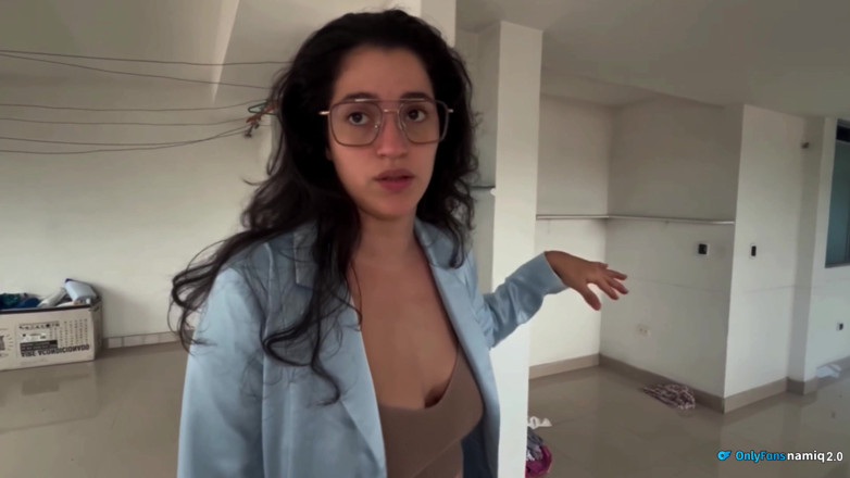NamiQseiiin: Ugly Real Estate Thinks I'm an Easy Man and That...