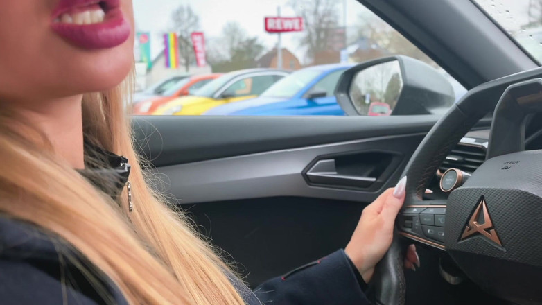 Goddess Lena: Dea che Pompa i Pedali