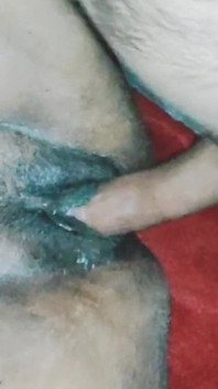 Můj starý nevlastní otec chce stříkat do mé díry do zadku