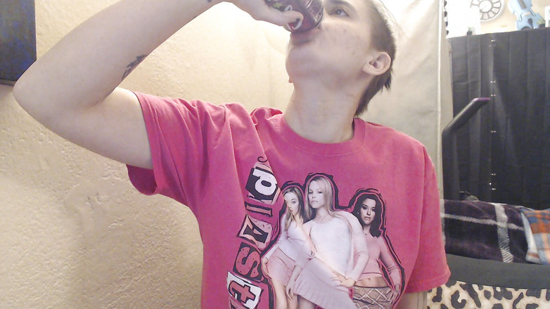 Abby Anna: Bibir soda anggur