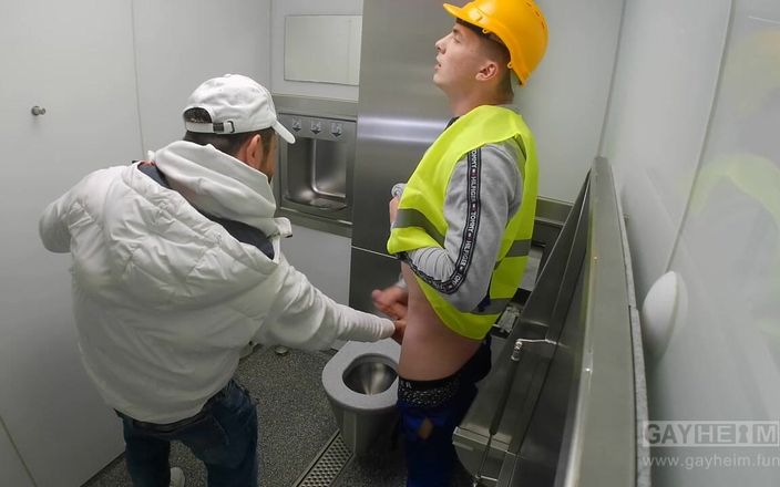 GAYheim: Rico Loko v Mnichově Toaleta Gayheim německy