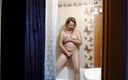 Dream Factory: Whatching stepmom in the shower