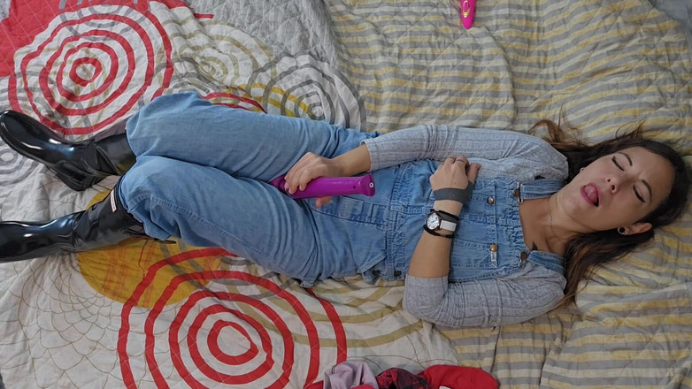 dafnedenoch: Lee Jeans et bottes de chasse Masturbation et éjaculation