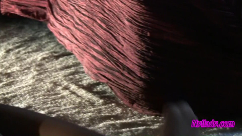 Nyllady: Disparándome en el espejo jugando con mis pies