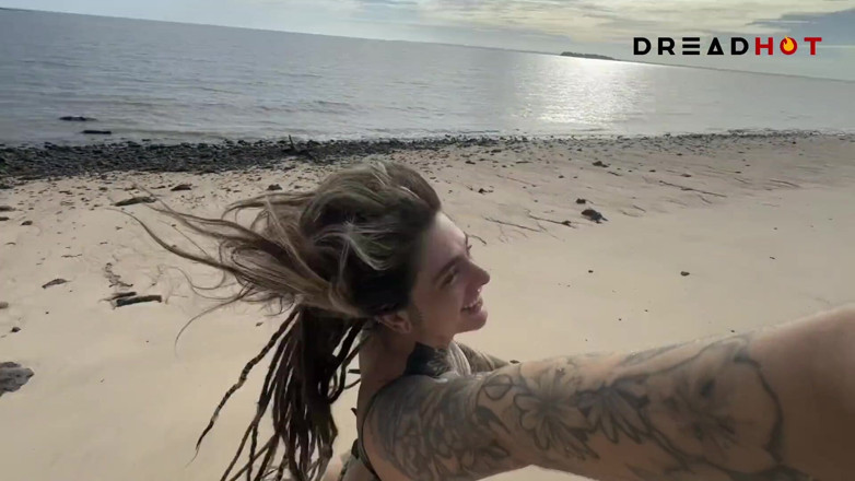 Dread Hot: I Made a Very Tasty Squirt on a Deserted and...