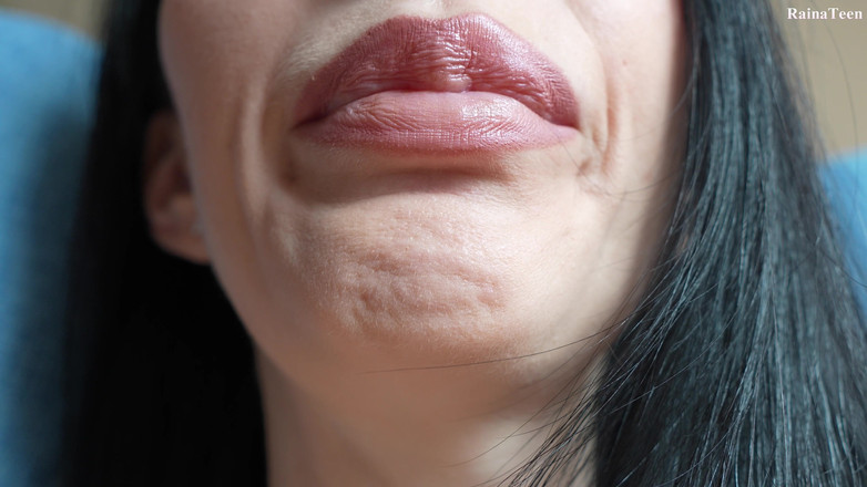 Raina_Lady: Teenie-mädchen masturbiert nach dem college, bis ihre eltern kommen