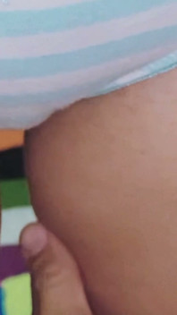 Eerste keer homevideo schattige 18-tiener probeert alles op camera