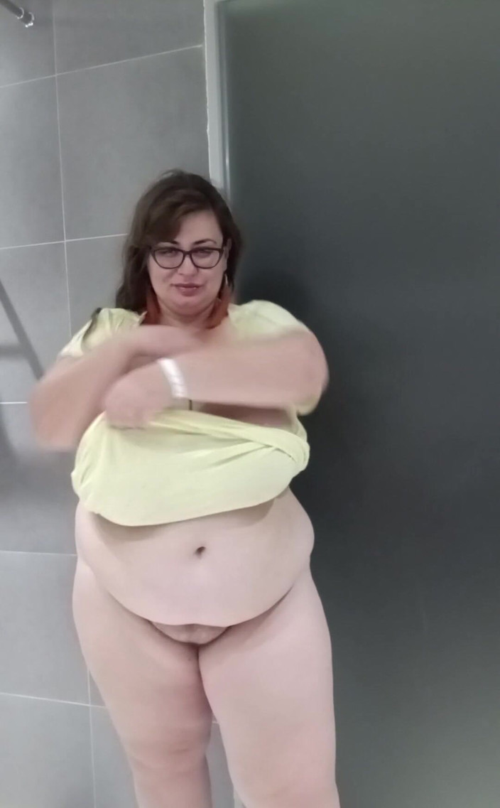 Nina Doll: बस मुझे तुम्हारे लिए उतारने दो और तुम्हें अपना बड़ा मुलायम शरीर दिखाने दो