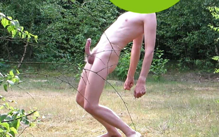 Littleschorschi: 在森林里的户外展示