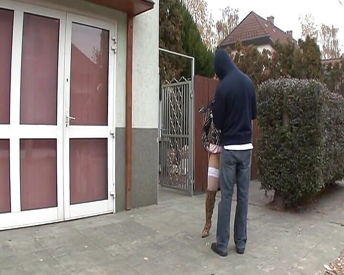 Deutsche Camgirls: ドイツの美しさは射精するまでBBCに乗る