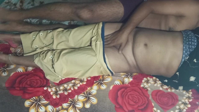 Manjushukla: La plus belle desi indienne ayant une romance.