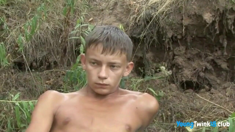 Sam Cox 18: Three hot twinks and hot day