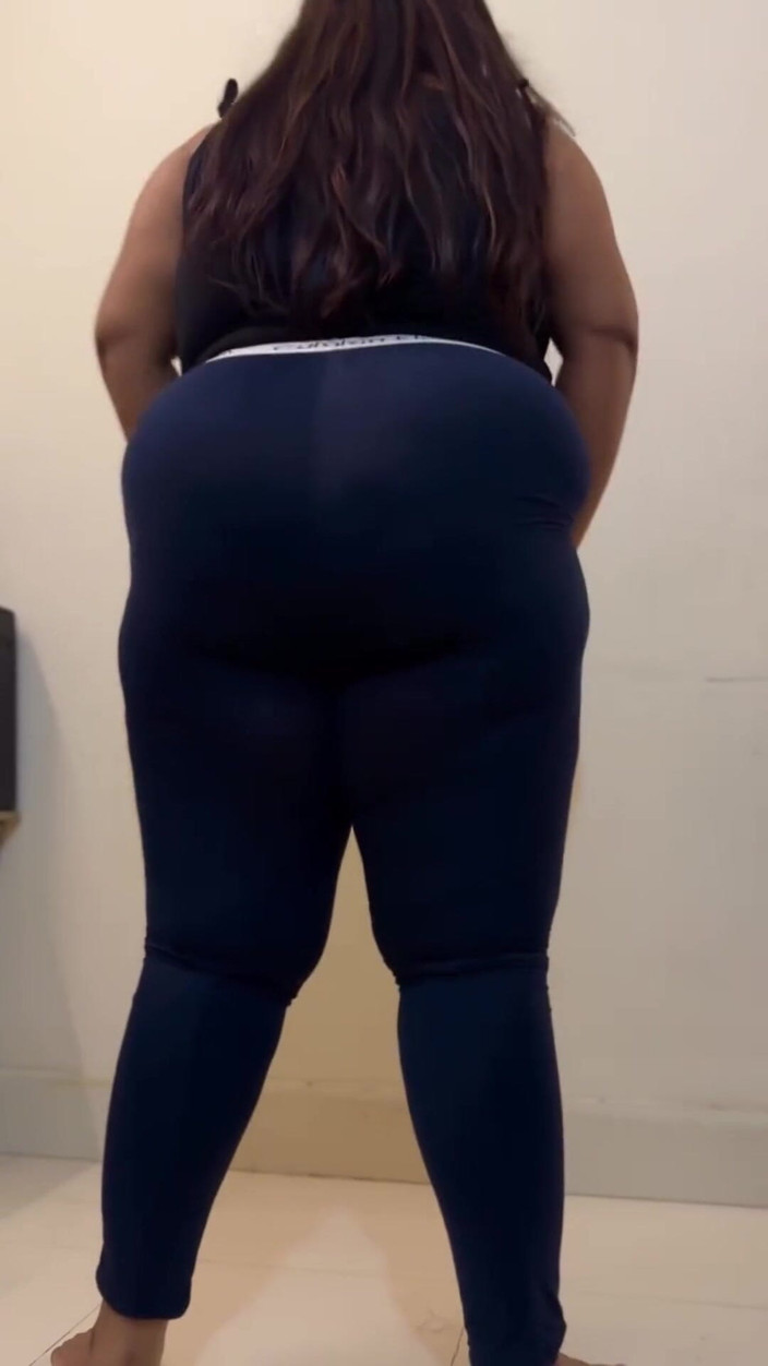 Aria Mia: Sfw Vlog: Dicker arsch, bBW, dicke möpse, muslimisches mädchen anippe...