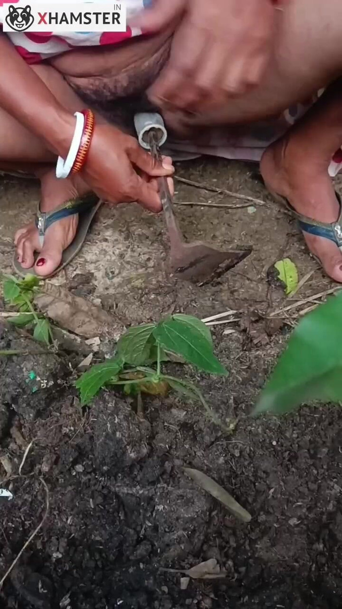 my house: गांव स्पेड चूत के साथ मैंने अपनी प्यासी nomita Boudi को बुझाया