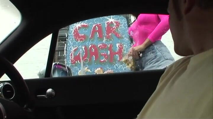 Darkko: Міцна мамка отримує трах ззаду