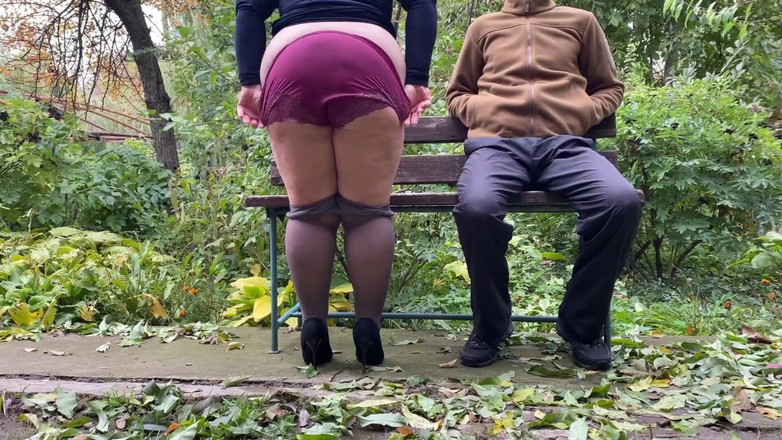 OurFetishLife: Miluji sledovat, jak moje macecha čůrá