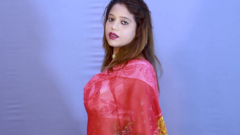 Jiva: Indian Nude Sharee Shoot