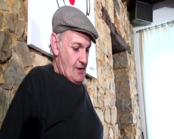 Filles Francaises: Cewek semok perancis lagi asik muasin memeknya sama banyak kontol...