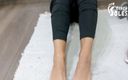Czech Soles - foot fetish content: Un forte allenamento da ragazza ed i suoi piccoli piedi...