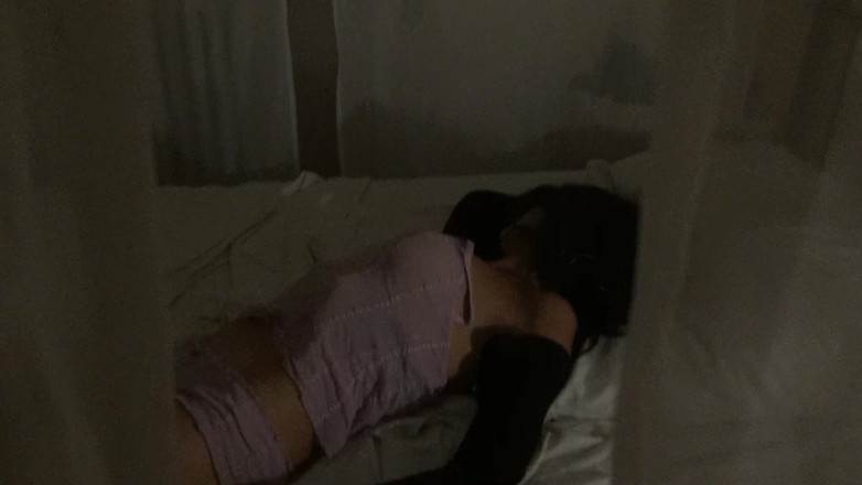 savannahamatoriale: Min fru och hon rör vid sig själv. Kåt fru