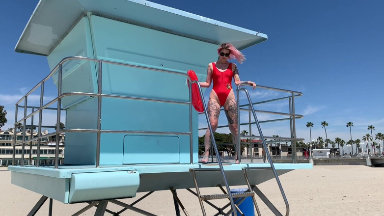 Magnea: Babewatch with sexy lifeguard Magnea