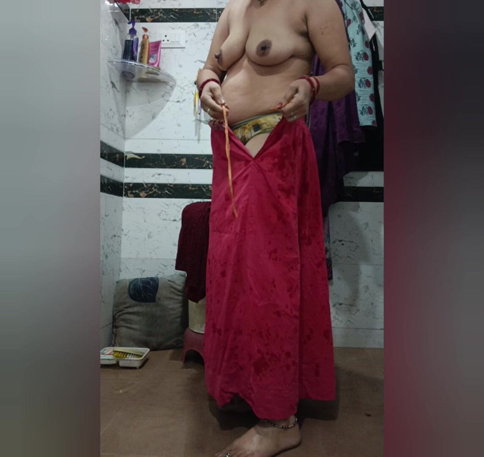 Priyahot77: Priya Bhbai Big Ass in Side Finger