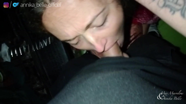 Max and Annika: Annika ama las pollas - mamadas, tratamientos faciales, preñadas y lluvia...