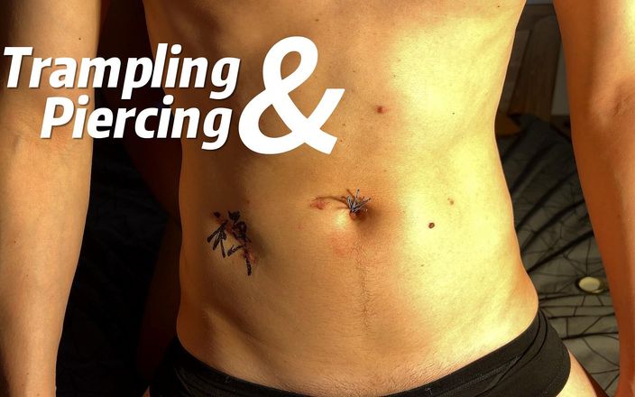 Navel fans: Trampling and Piercing