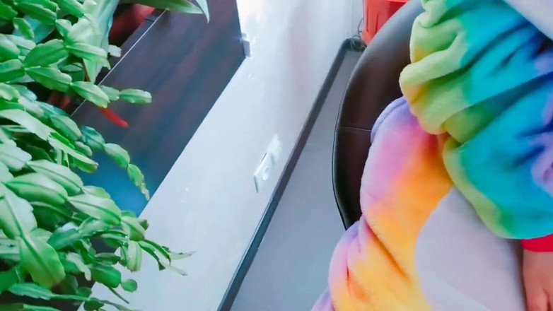 Taboo Room: La sorellastra mi lascia toccare il suo corpo quando ne...