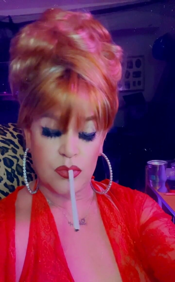 FemmeCheri120: Queen Cheri Mode for Camming - Quick Snaps I Did Between...