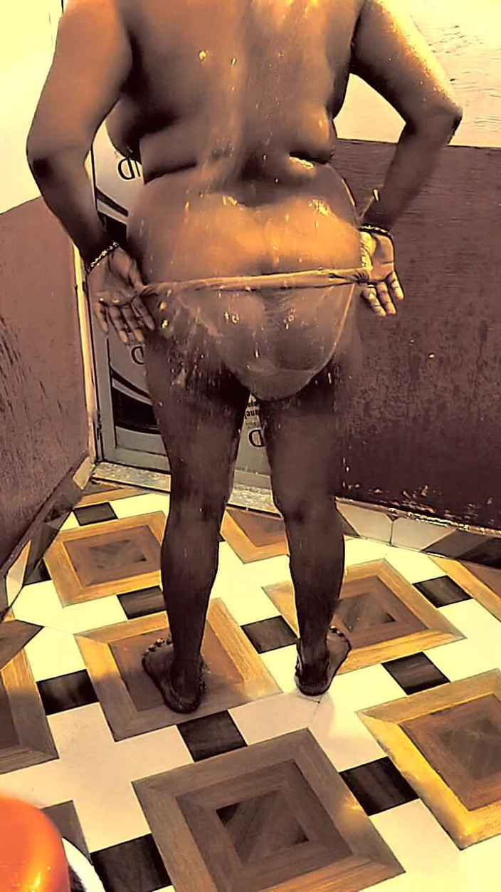 Kavita suman: Indian bhabhi bath show