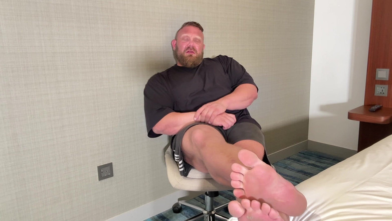 Jack stacked: Uctívání nohou dominance s Cumcountdown