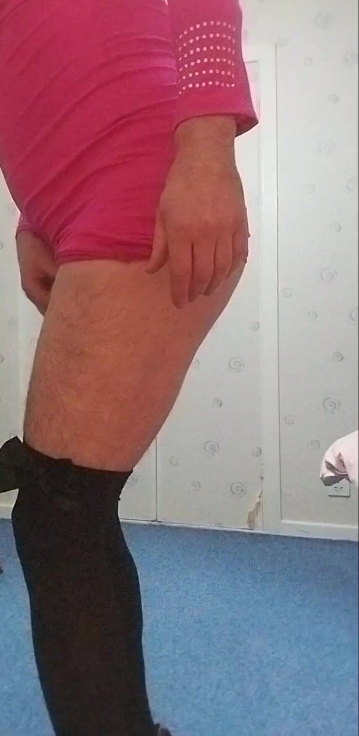 Cindy Belfast: Sissy bionda si strozza per il cazzo