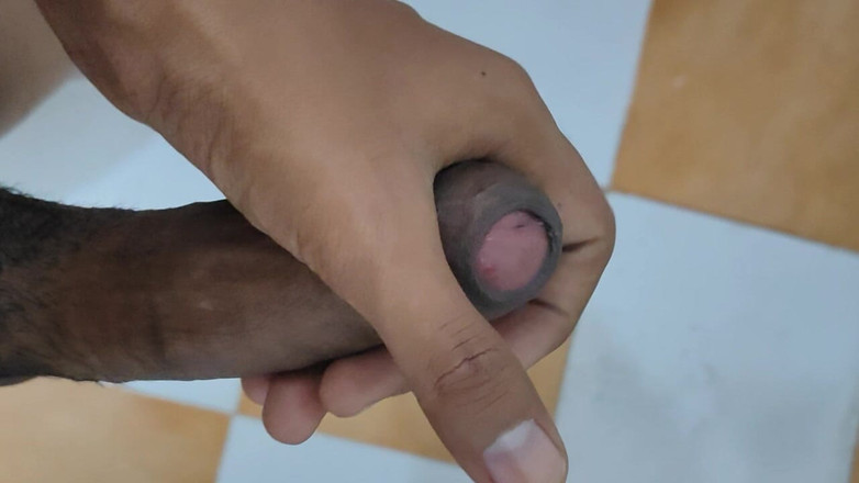 Rupam Rani: Masturbující video Mladý chlapec
