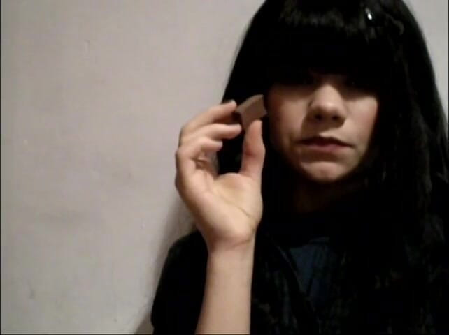 Solo Austria: Lea is eating on camera