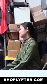 Asian stealer rammed by the guard