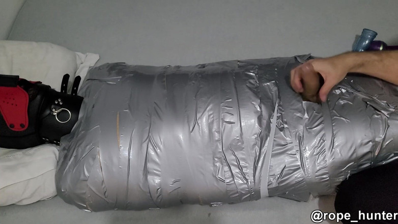 Rope Hunter: Hamba mumia dapat orgasme yang terganggu